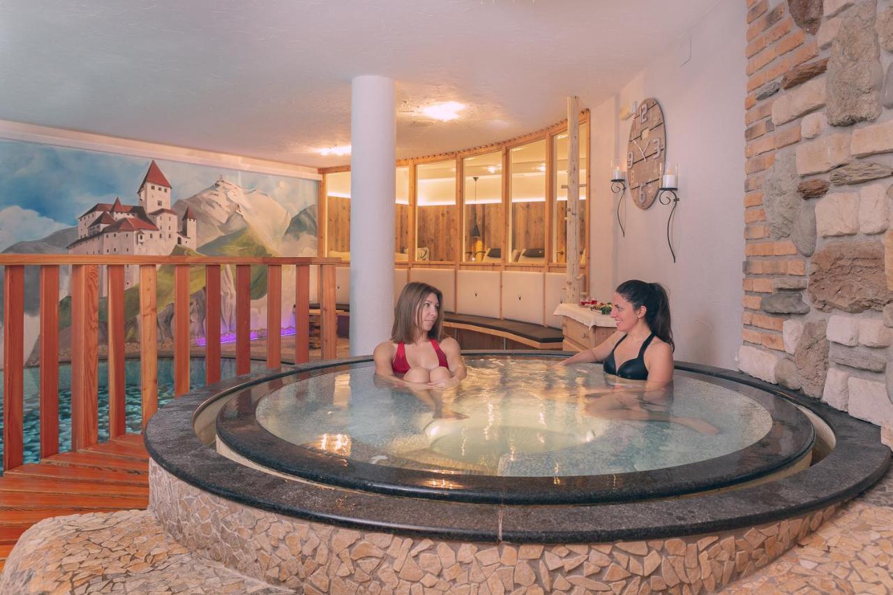 Hotel Madonnina Resort And Wellness Сорага Экстерьер фото
